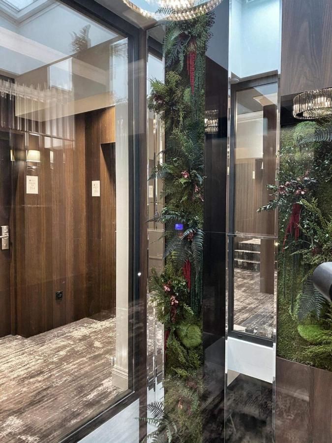 Отель Hotel & Restauracja Gniecki Хрубешув